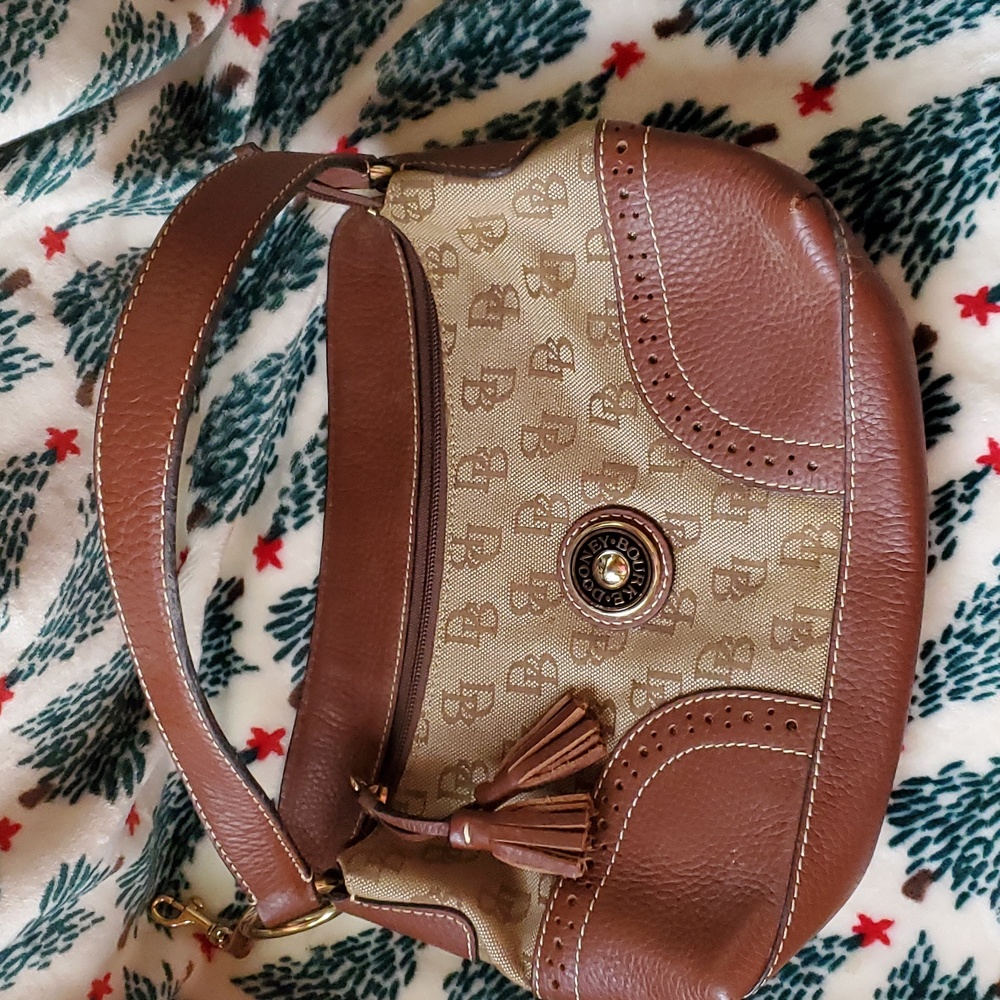 Vintage Dooney and Burke bag 🎒